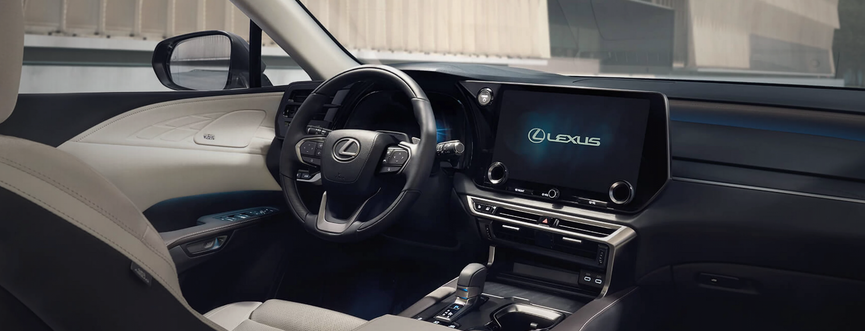Cockpit Takumi du Lexus RX.