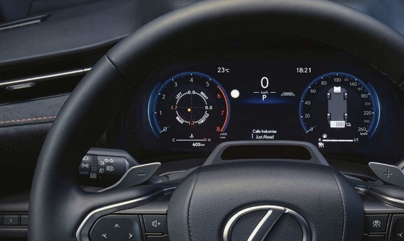 The Lexus steering wheel
