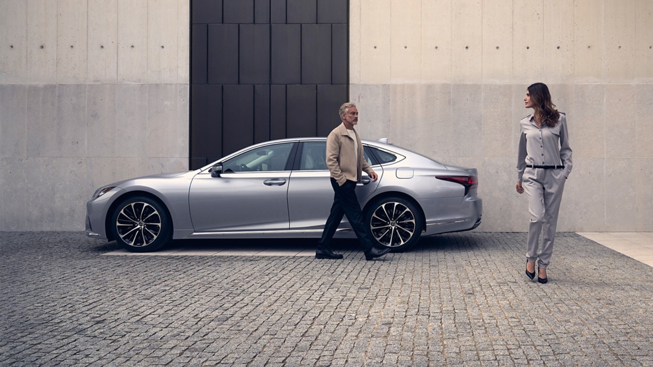 ls-car-chapter-gallery-exterior-02-1920x1080