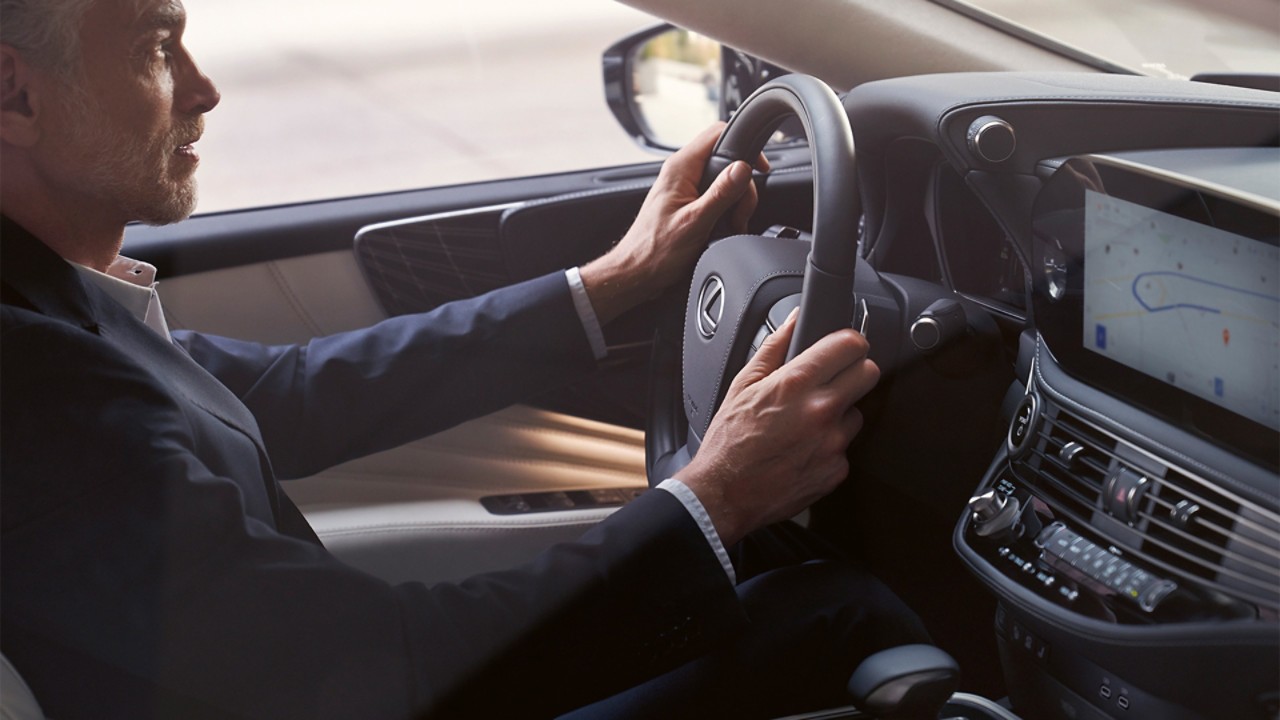 ls-car-chapter-gallery-interior-02-1920x1080