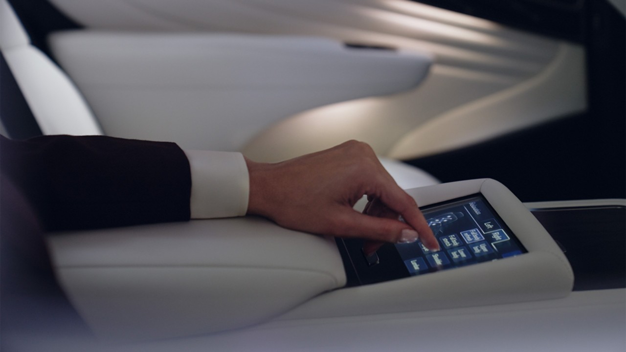 ls-car-chapter-gallery-interior-06-1920x1080