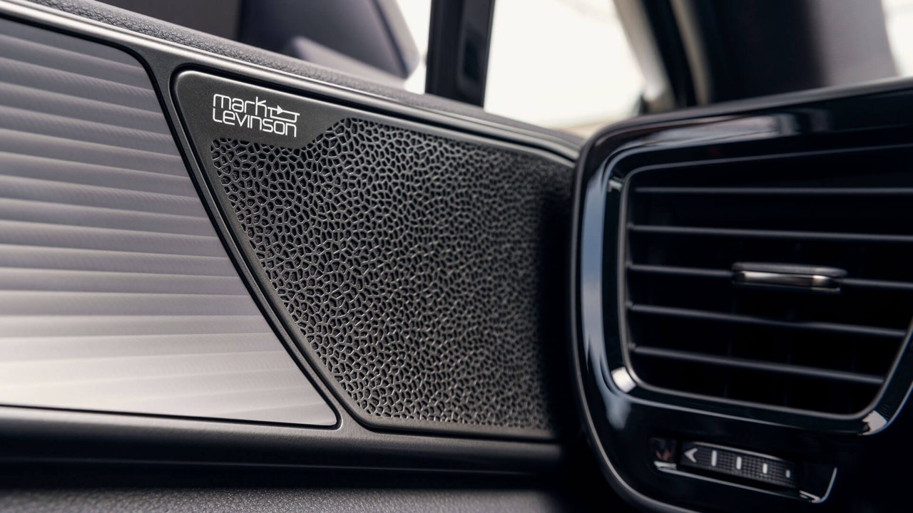 Lexus NX Mark Levinson speaker 