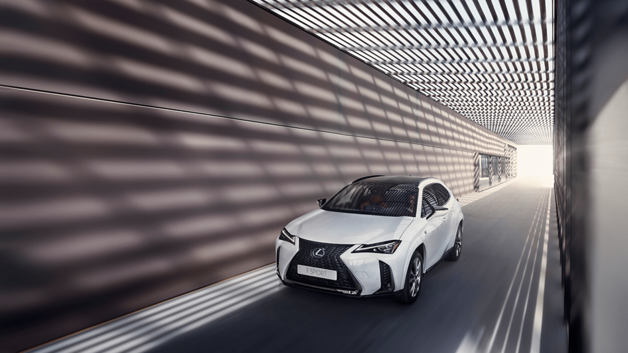  a Lexus UX
