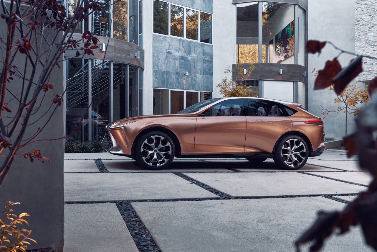 LE LEXUS LF 1 LIMITLESS : NOUVEAU CROSSOVER LUXUEUX SCULPTÉ PAR LEXUS