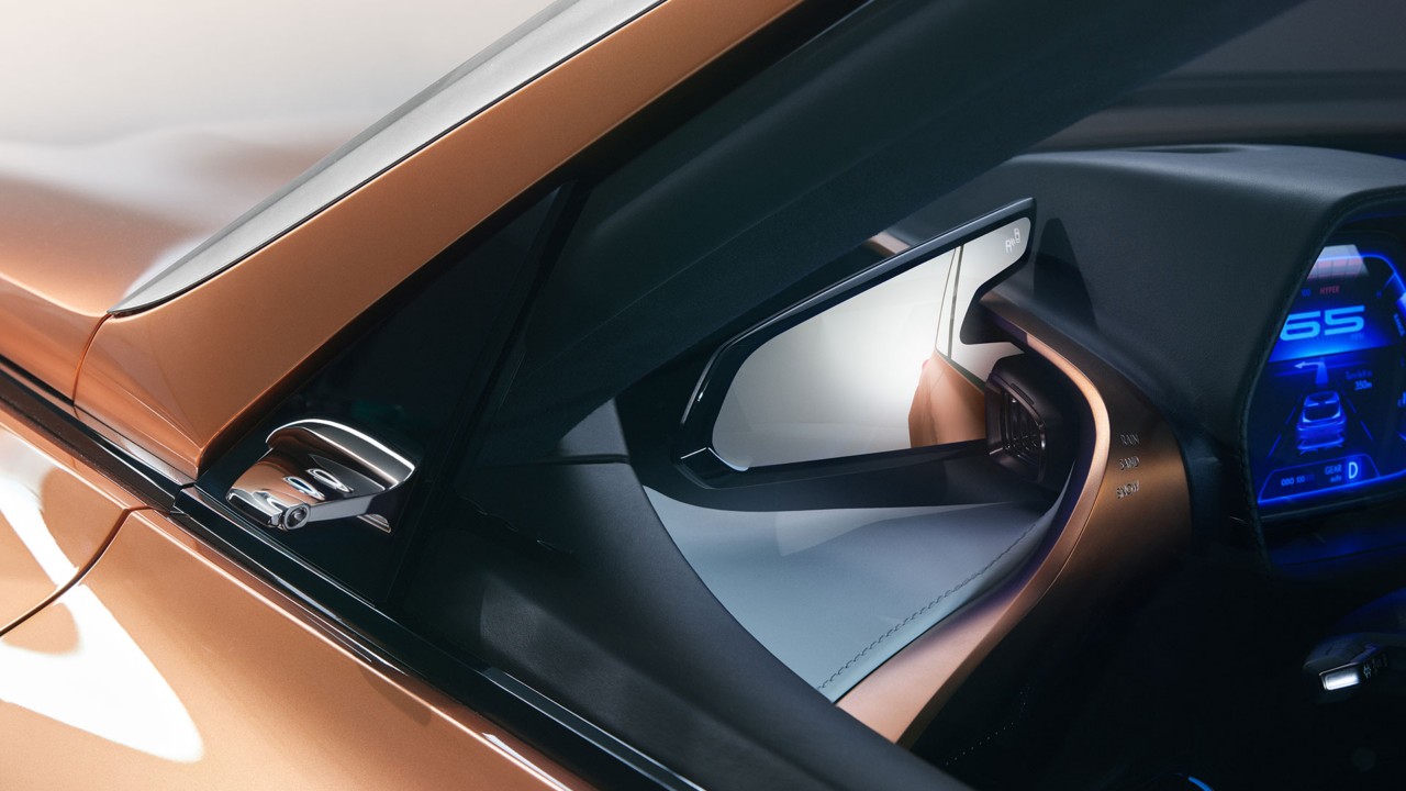 LE LEXUS LF 1 LIMITLESS : NOUVEAU CROSSOVER LUXUEUX SCULPTÉ PAR LEXUS